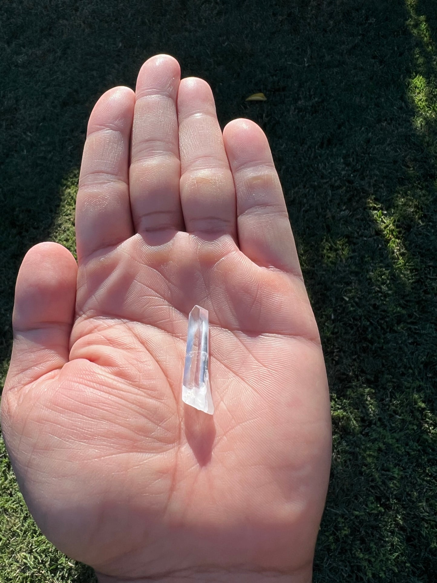⨠Unleash Your Inner Radiance with Colombian Clear Quartz â¨