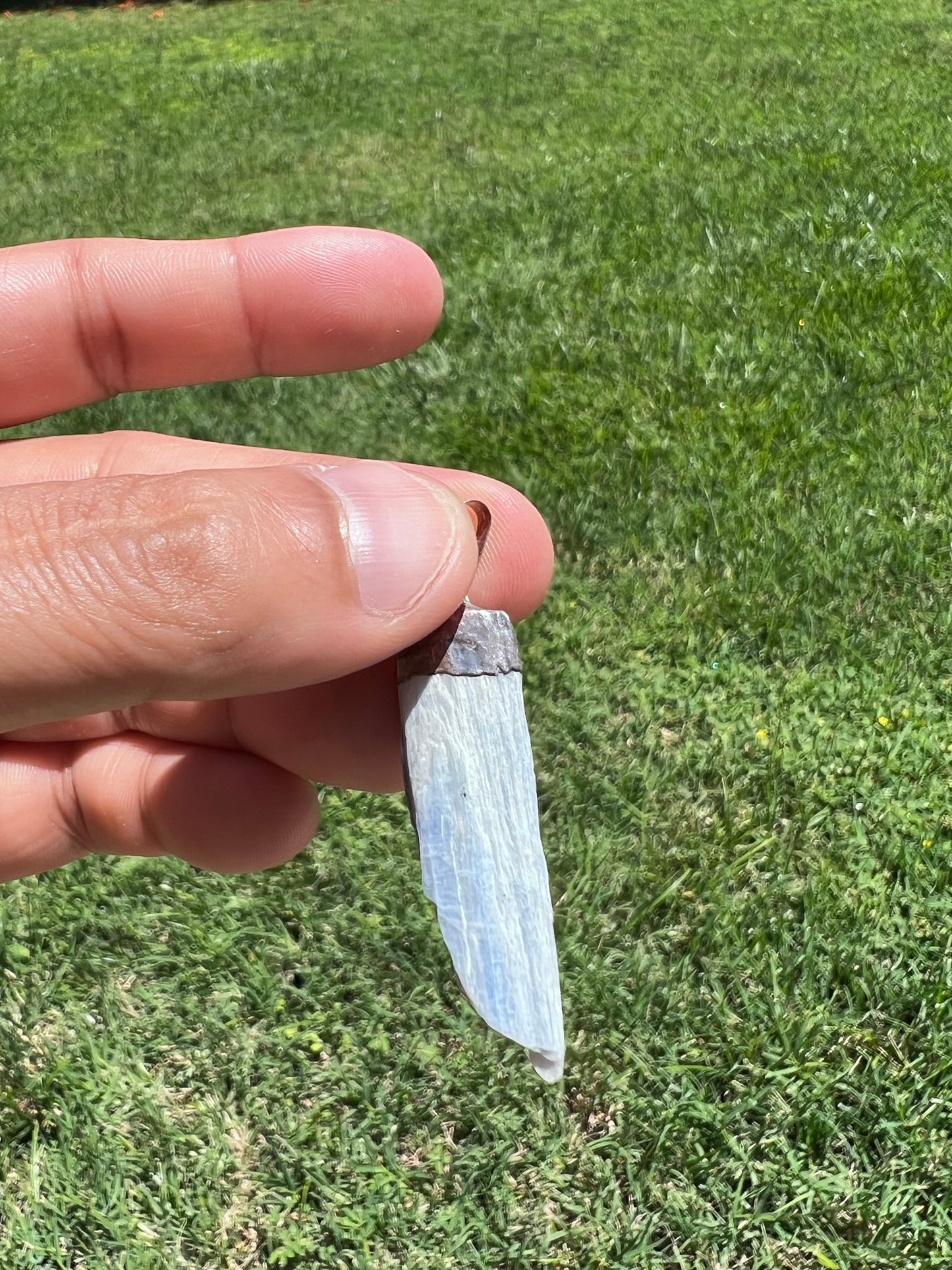 š Kyanite Crystal Handcrafted Pendant - Align Your Chakras & Speak Your Truth š