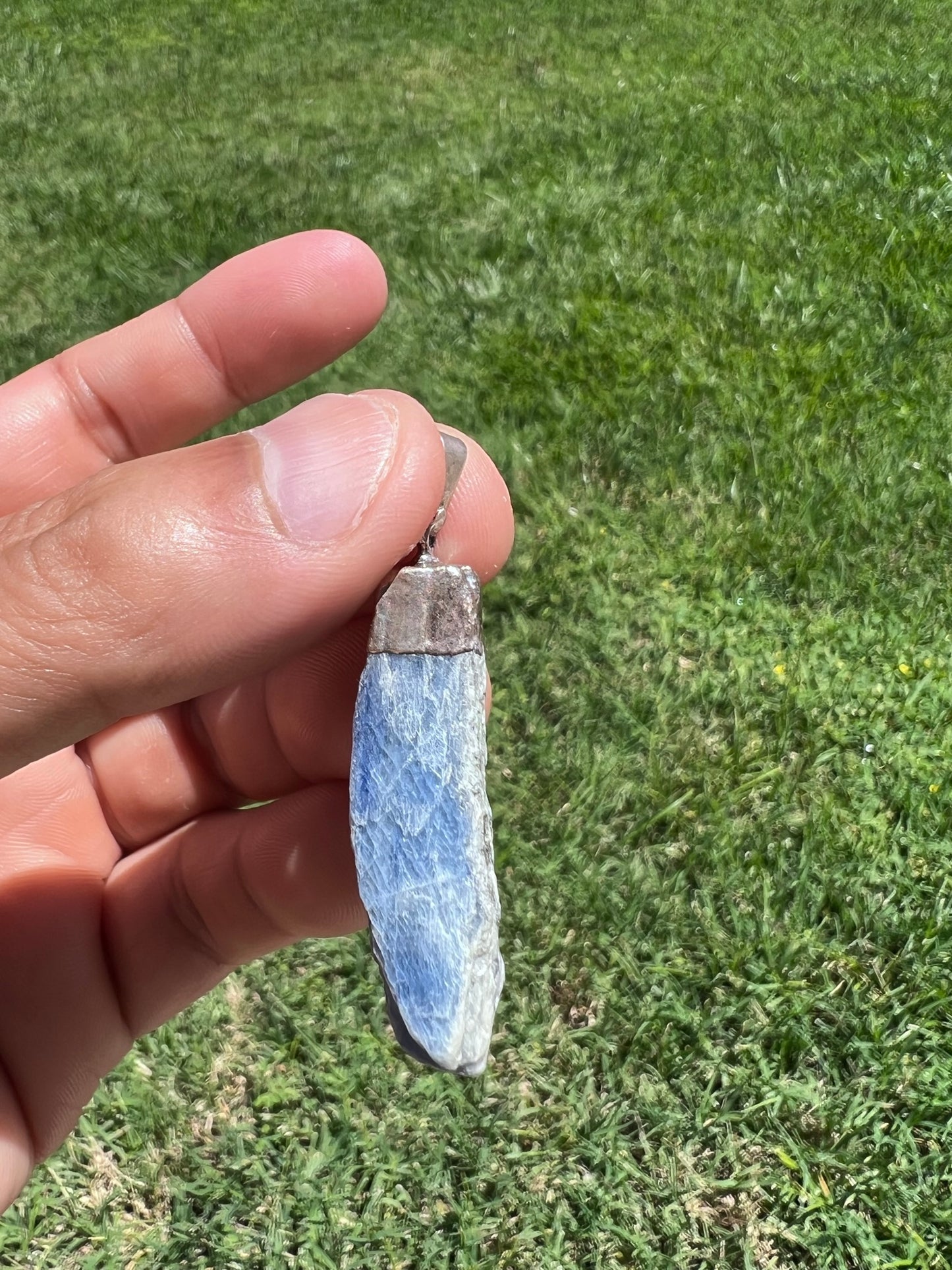 š Kyanite Crystal Handcrafted Pendant - Align Your Chakras & Speak Your Truth š