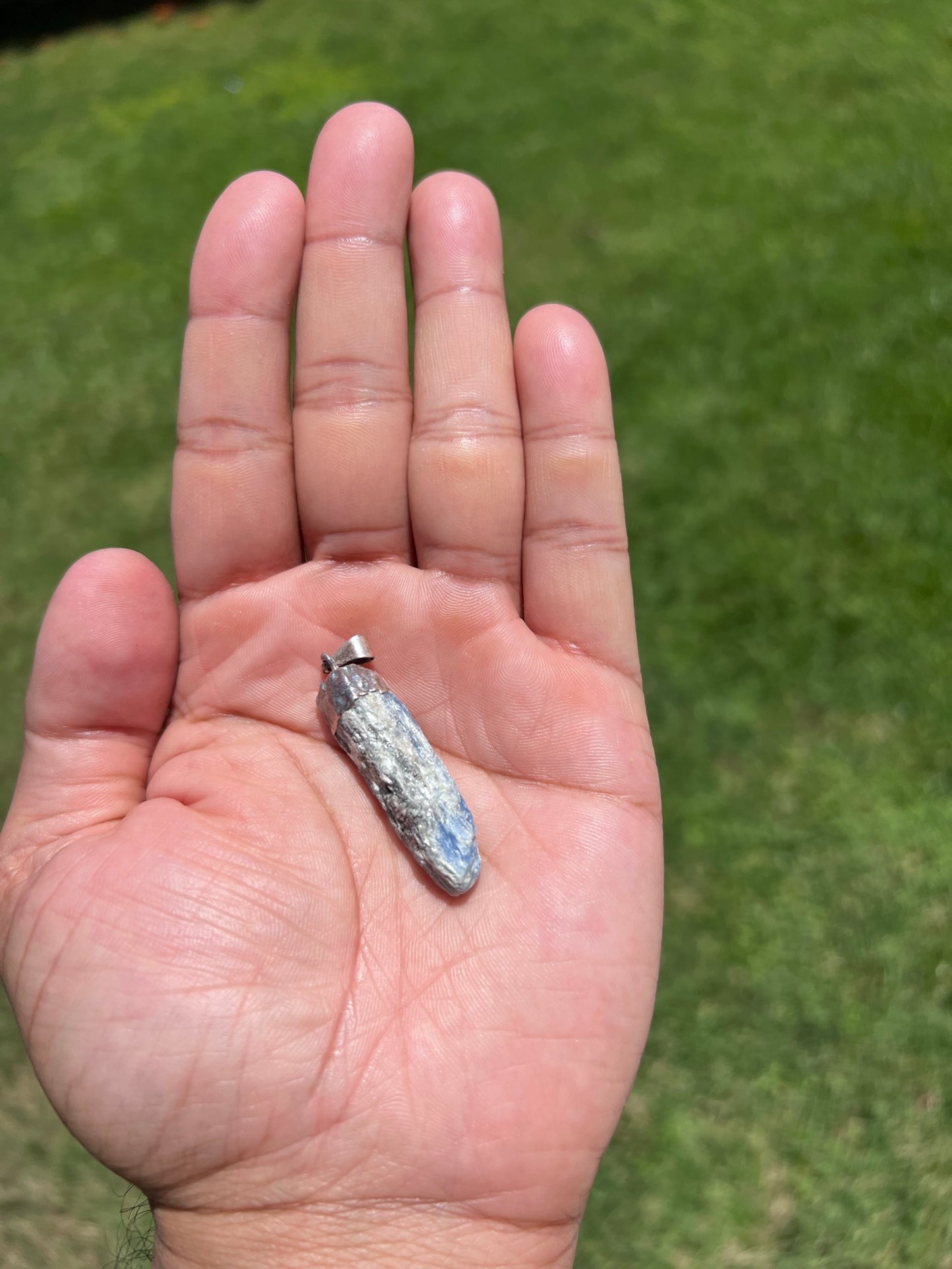 š Kyanite Crystal Handcrafted Pendant - Align Your Chakras & Speak Your Truth š