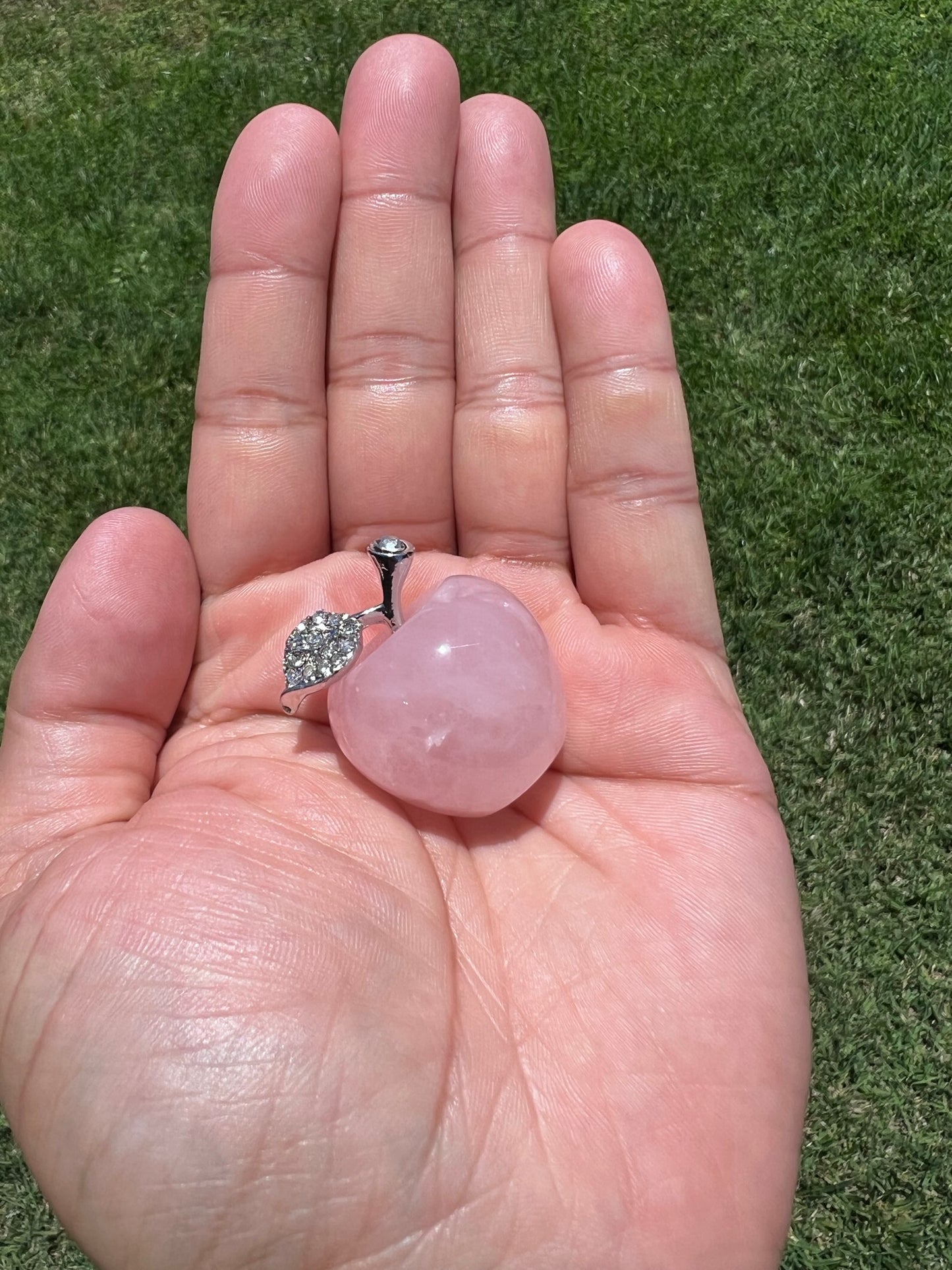 Bite into Crystal Magic with a Crystal Apple šāØ